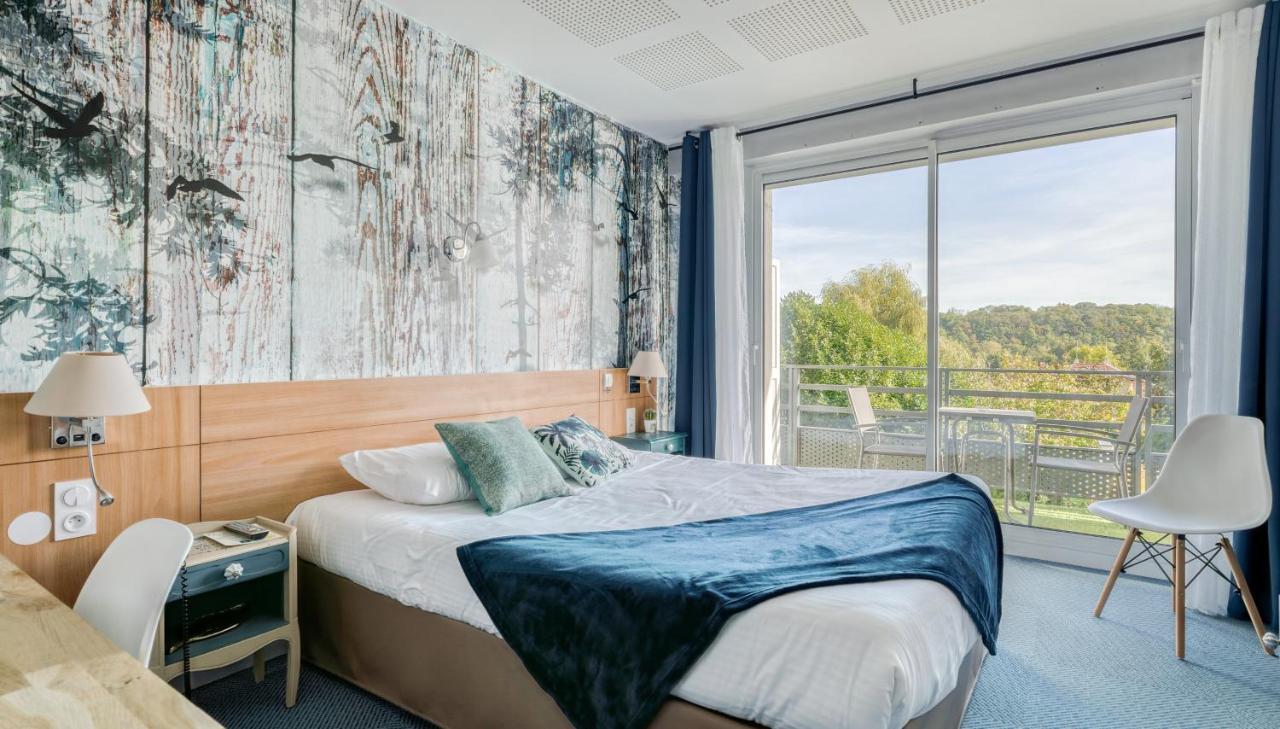 Logis Hotel Maison Carree Restaurant O Carre Dart Mereville  Bagian luar foto