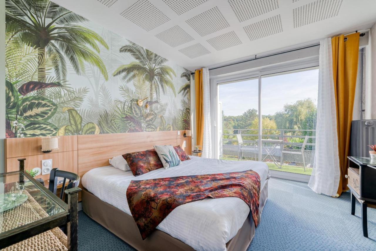 Logis Hotel Maison Carree Restaurant O Carre Dart Mereville  Bagian luar foto