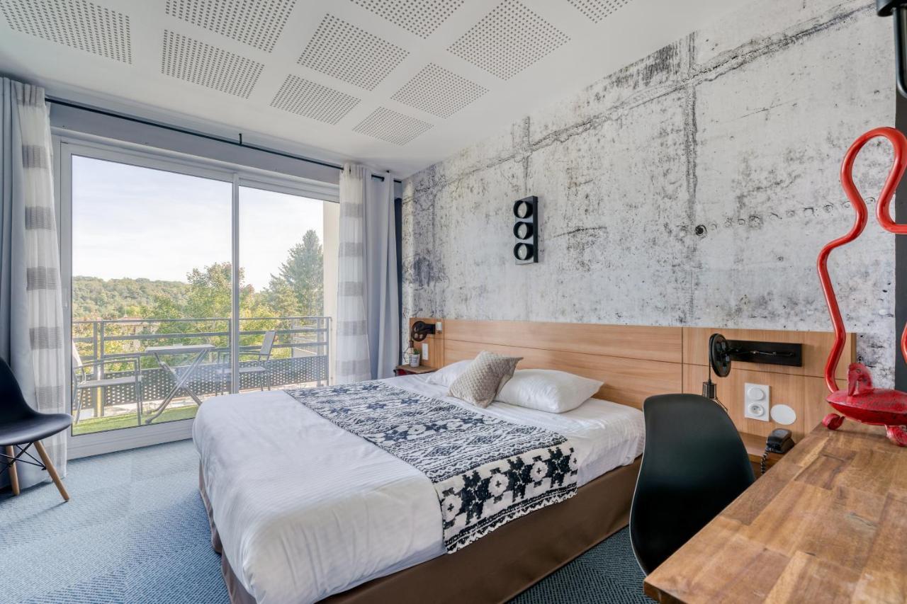Logis Hotel Maison Carree Restaurant O Carre Dart Mereville  Bagian luar foto